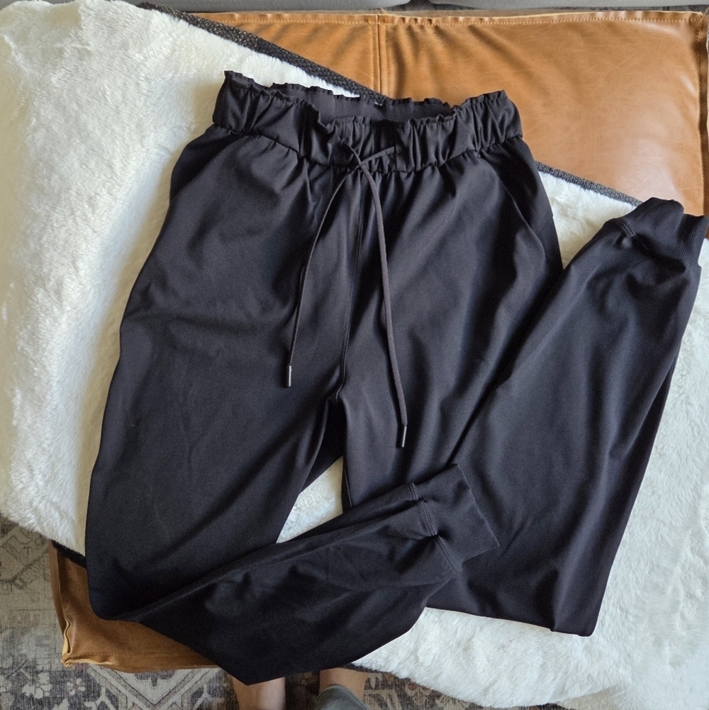 Lululemon Black Stretch High-rise Jogger Size 4